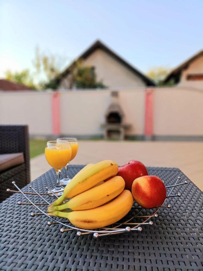 Villa 2 Etagen Mit Grossen Garten Modrica Exterior foto